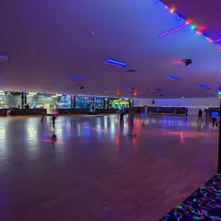 Ghostly Manor Thrill Center - Sandusky