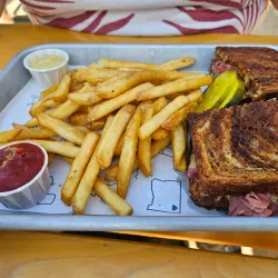 Klamath Lake Brewing Company - Klamath Falls