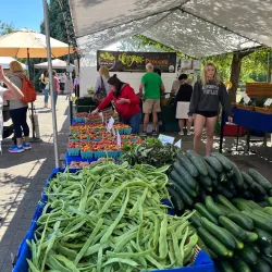 Lake Oswego Farmers' Market - Lake Oswego