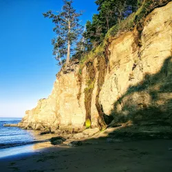 Devil's Punchbowl State Natural Area - Newport