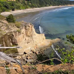 Devil's Punchbowl State Natural Area - Newport