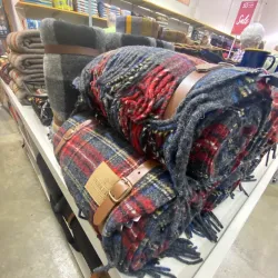 Pendleton Woolen Mills - Pendleton