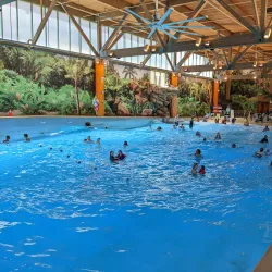 Splash Lagoon Indoor Water Park Resort - Erie