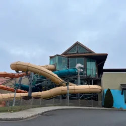Splash Lagoon Indoor Water Park Resort - Erie