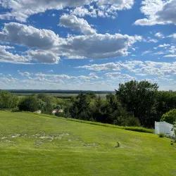 Bluffs Nature Area - Vermillion