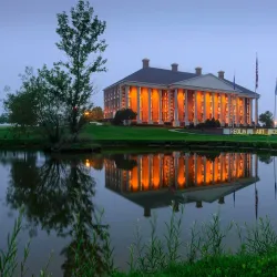 Redlin Art Center - Watertown