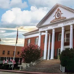 The McMinn County Courthouse - Athens