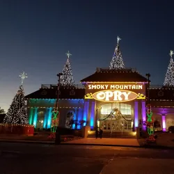 Smoky Mountain Opry - Pigeon Forge