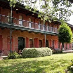 Ant Street Inn - Brenham