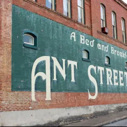 Ant Street Inn - Brenham