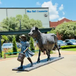 Blue Bell Creamery Ice Cream Parlor - Brenham
