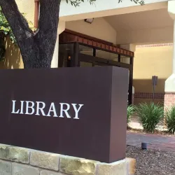 DeSoto Public Library - De Soto