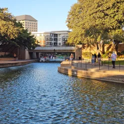 Lake Carolyn - Irving