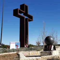 The Coming King Sculpture Prayer Garden - Kerrville