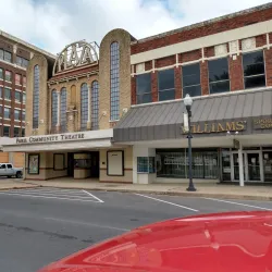 Lamar County Courthouse - Paris