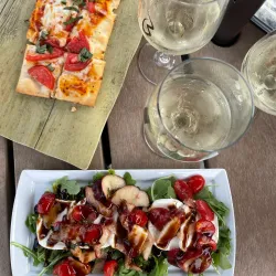 Bluemont Vineyard - Round Hill