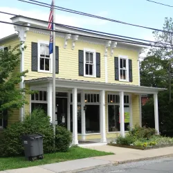 Round Hill Library - Round Hill