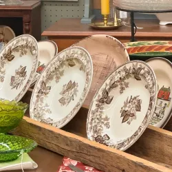 The Black Swan Antique Mall - Staunton