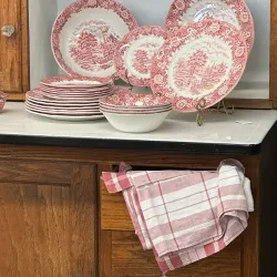 The Black Swan Antique Mall - Staunton