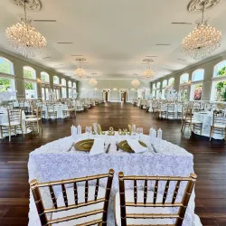 The Black Horse Tavern & Inn - Warrenton