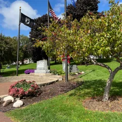 Lake Geneva Shore Path - Elkhorn