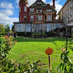 Downtown Lake Geneva - Lake Geneva