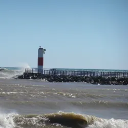 Two Rivers Harbor Lighthouse - Manitowoc