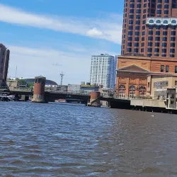 Milwaukee Riverwalk - Milwaukee