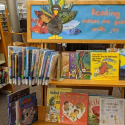 Neenah Public Library - Neenah