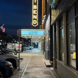 Saxon Drive-In Theatre - West Bend