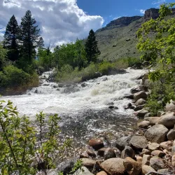 Sinks Canyon Lodge - Lander