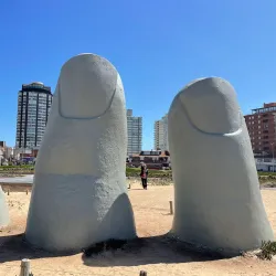 La Mano (The Hand) - Punta del Este