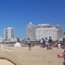 La Mano (The Hand) - Punta del Este