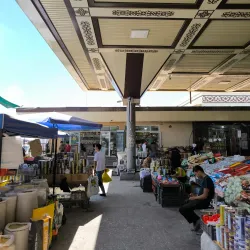 Local Market - Olmaliq