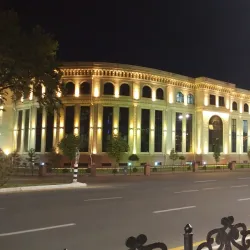 Amir Temur Square - Yangiyul