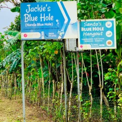 Nanda Blue Hole - Luganville