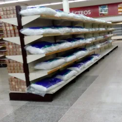 Centro Comercial Guarenas Plaza - Guarenas