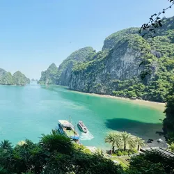 Dau Go Cave - Ba Long Bay (Hạ Long Bay)