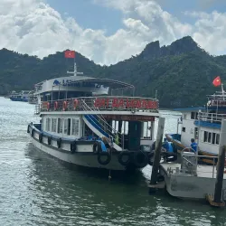 Luon Cave - Ba Long Bay (Hạ Long Bay)