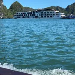 Luon Cave - Ba Long Bay (Hạ Long Bay)