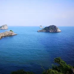 Monkey Island (Cat Ba Island) - Ba Long Bay (Hạ Long Bay)