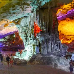 Sung Sot Cave (Surprise Cave) - Ba Long Bay (Hạ Long Bay)