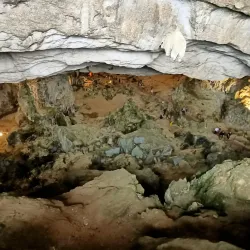 Sung Sot Cave (Surprise Cave) - Ba Long Bay (Hạ Long Bay)
