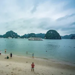 Ti Top Island - Ba Long Bay (Hạ Long Bay)