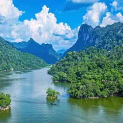 Ba Bể Lake - Bắc Kạn (Bac Can)