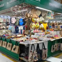 Ha Long Night Market - Cam Pha