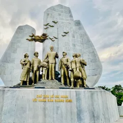 Ho Chi Minh Square - Dong Hoi