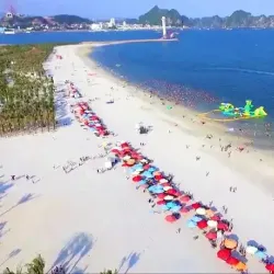 Bai Chay Beach - Hong Gai