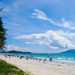 Bai Chay Beach - Hong Gai