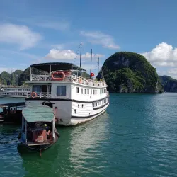 Tuan Chau Island - Hong Gai